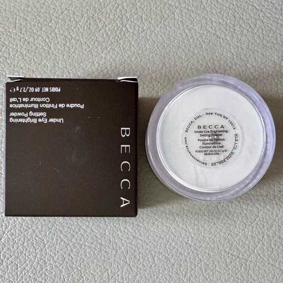 BECCA Under Eye Brightening Setting Powder - Picture 5 of 5